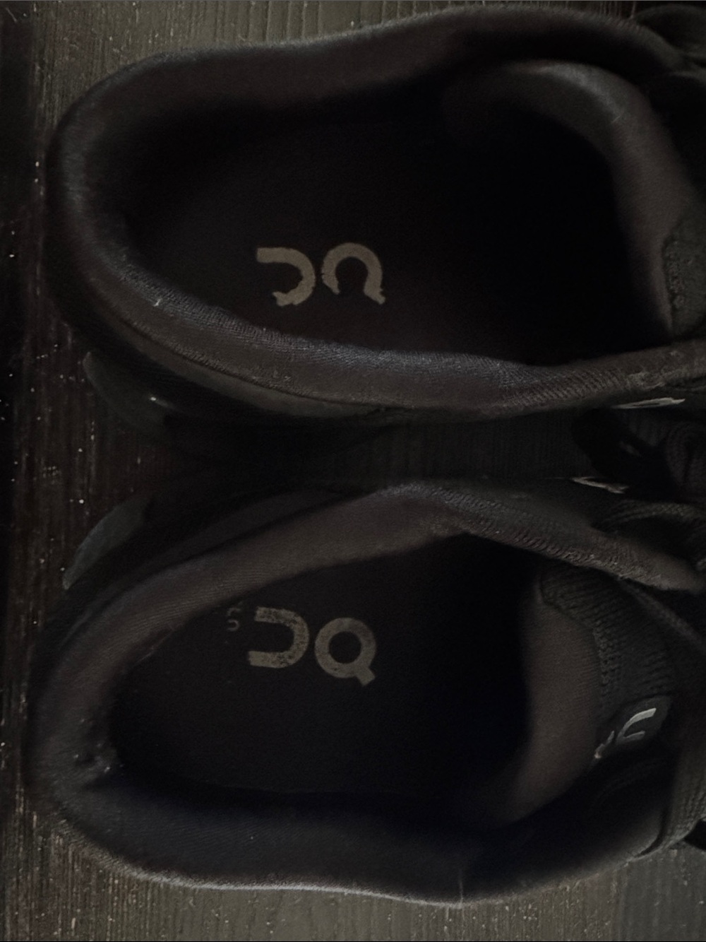On Running cloud x Black Athletic Sneakers with White Logo - Picture 4 of 16